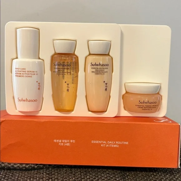 BNIB Sulwhasoo Essential Daily Routine Kit (4 Items) - Picture 6 of 8